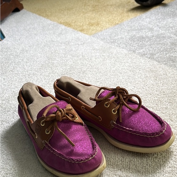Size 7.5 sparkly magenta sperry topsiders - Picture 3 of 3